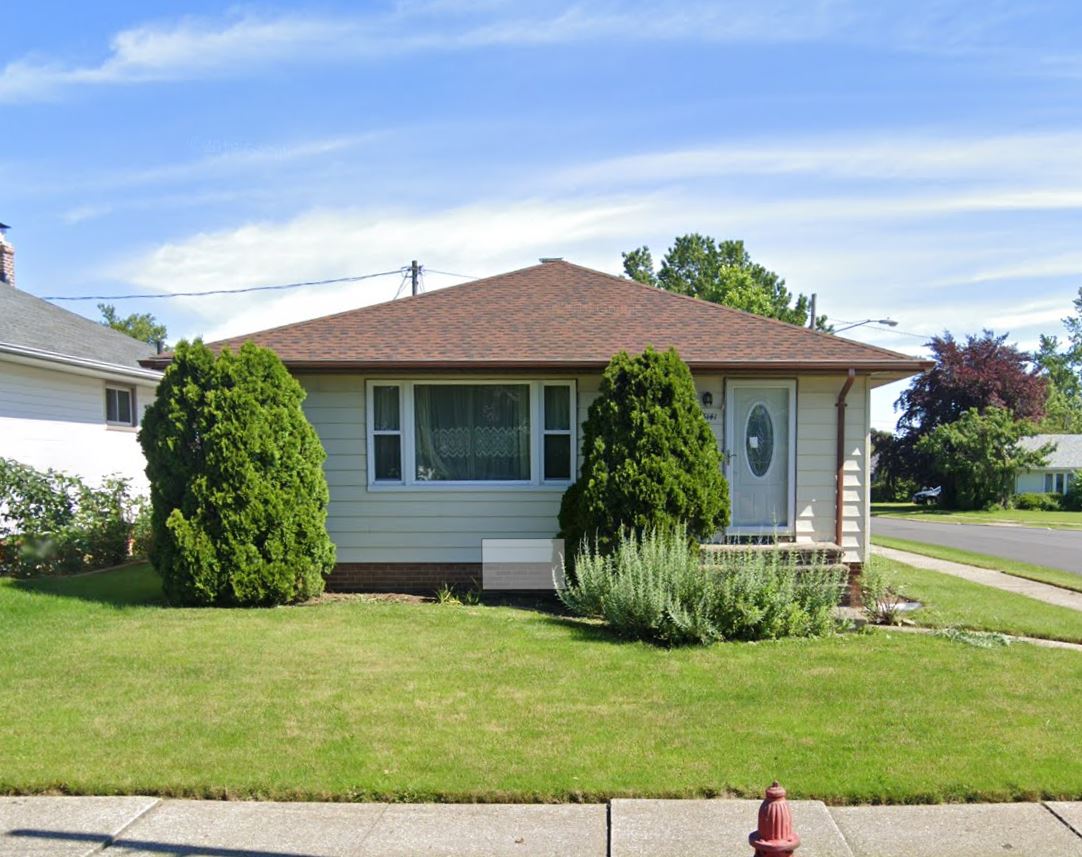 Property Image of 13141 Darlington Avenue
